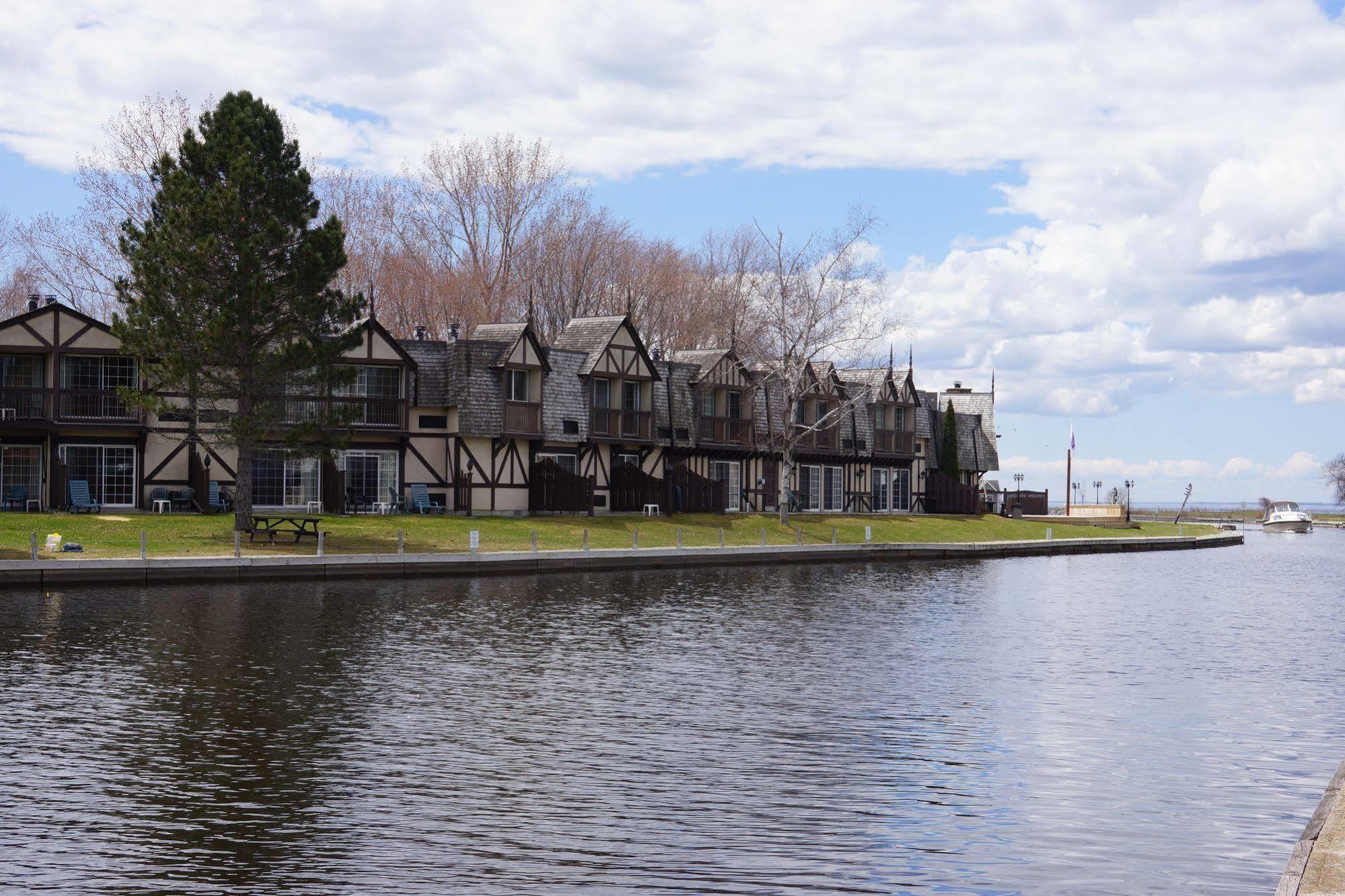 Lagoon Harbour Resort & Hotel Orillia Exterior foto